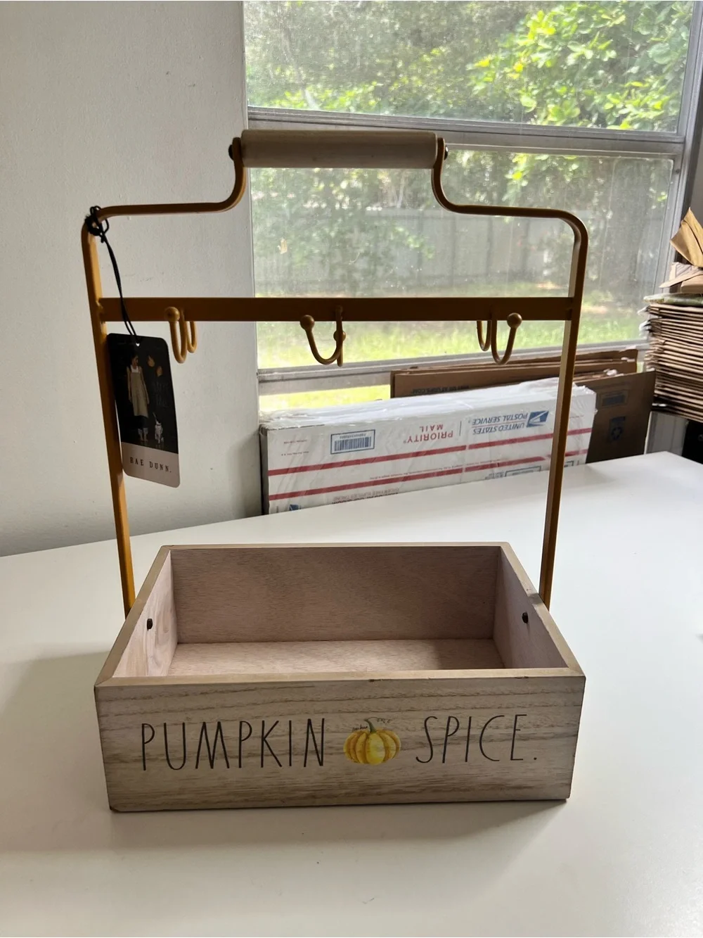 Rae Dunn Pumpkin Spice mug holder with 6 hooks